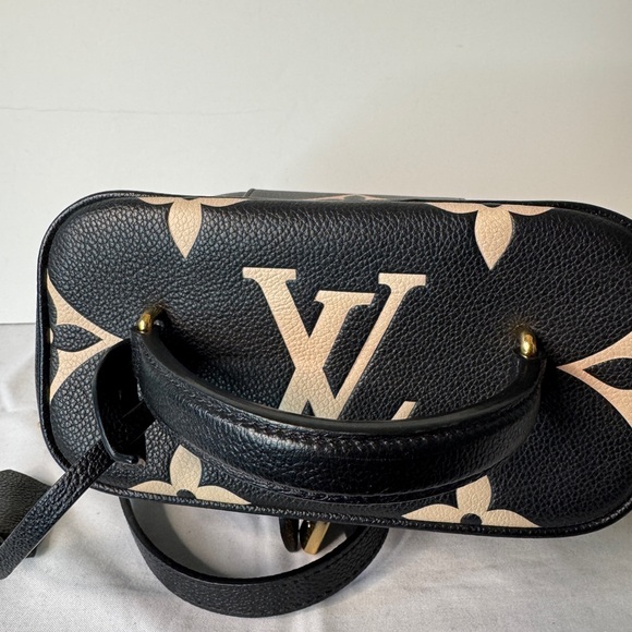 Louis Vuitton Empreinte Monogram Giant Vanity PM Black and Beige - Picture 5 of 13